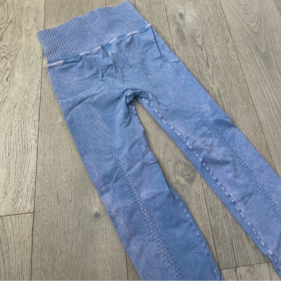 FREE PEOPLE MOVEMENT LEGGINGS !!! - Picture 6 of 9